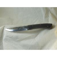 Messer mit langer Klinge